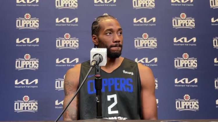 此次养伤和上次有何不同?莱昂纳德:上次被交易 这次有球队支持