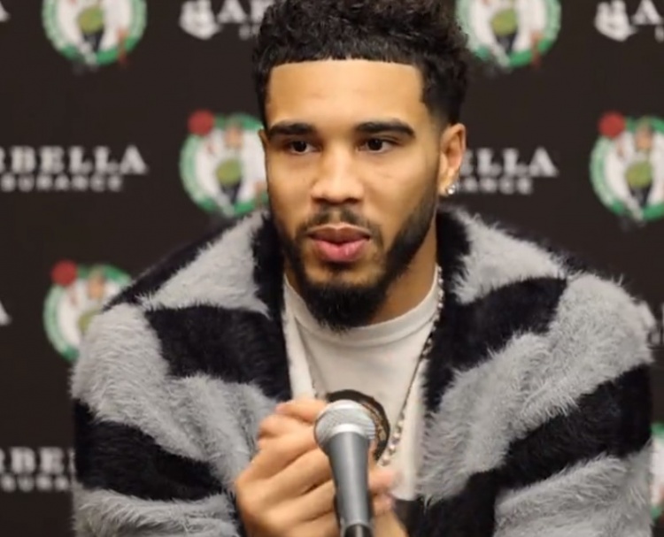 塔图姆乐观对待输球:82场常规赛再加季后赛 这样的夜晚还会有