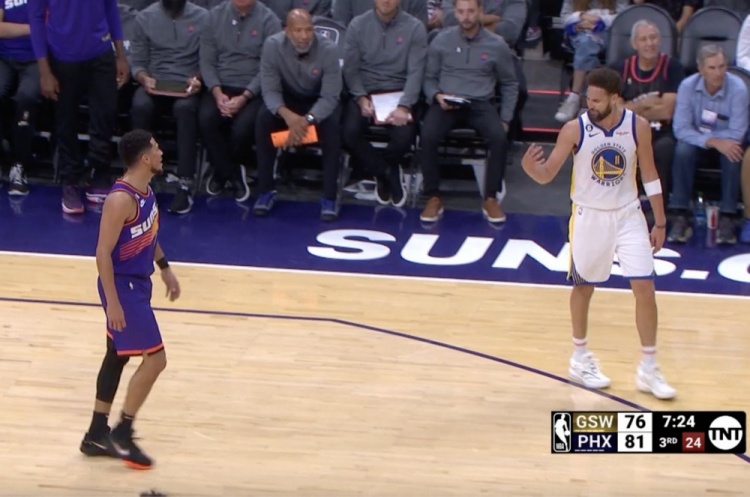 帕金斯：我感觉克莱在炫耀自己的四个戒指 但他们被布克锤烂了