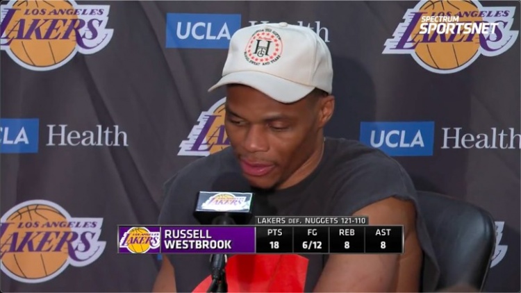 威少:我们就做出牺牲一事谈论过很多 为了赢球要我做啥都会去做