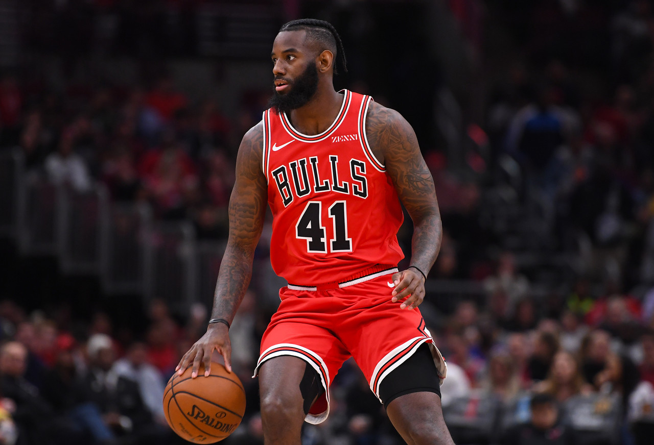 辽媒：辽篮外援桑普森目前已经抵达上海 隔离会和球队会合