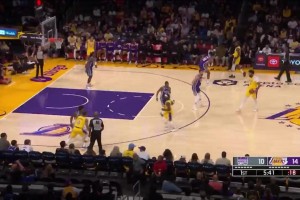 ?季前赛-詹姆斯4分 浓眉11+11 穆雷16+6 湖人30分惨败国王