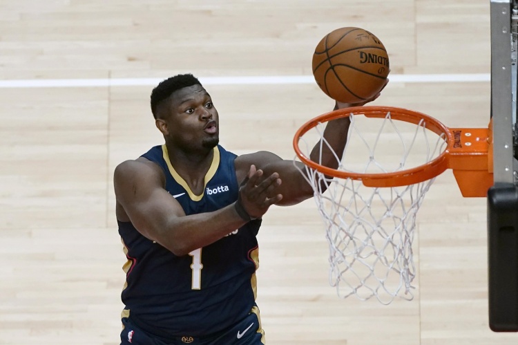 锡安:教练把我们放在很好的位置 当包夹出现时传球很简单