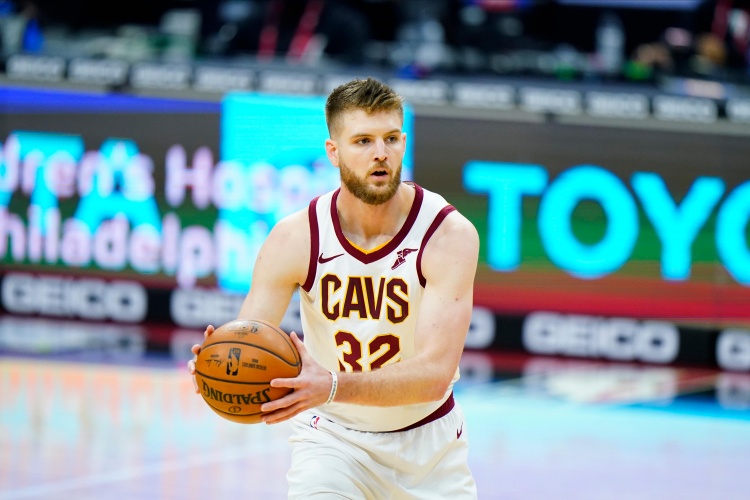 生涯之夜！迪恩-韦德11中8&三分8中6拿下生涯新高22分