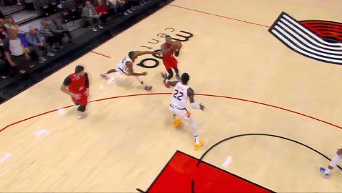 ?利拉德41+7 布克33+5 艾顿26+6 开拓者加时力克太阳