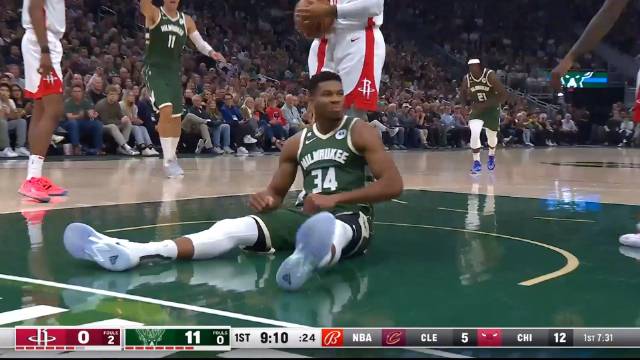 ?字母哥44+12 霍勒迪19+10 杰伦-格林22分 雄鹿轻取火箭