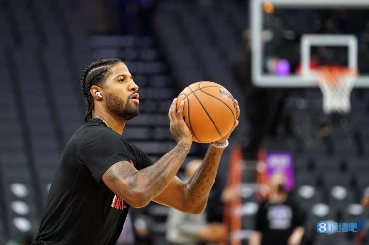 乔治:国王球员用手扒拉我 生完裁判不管的气后继续提升了侵略性