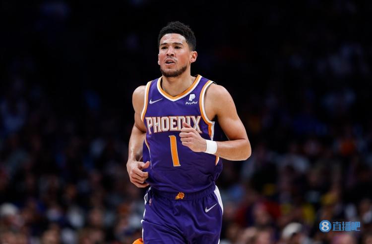 布克前4场至少得到120分且正负值不低+60 过去20年库里后第二人