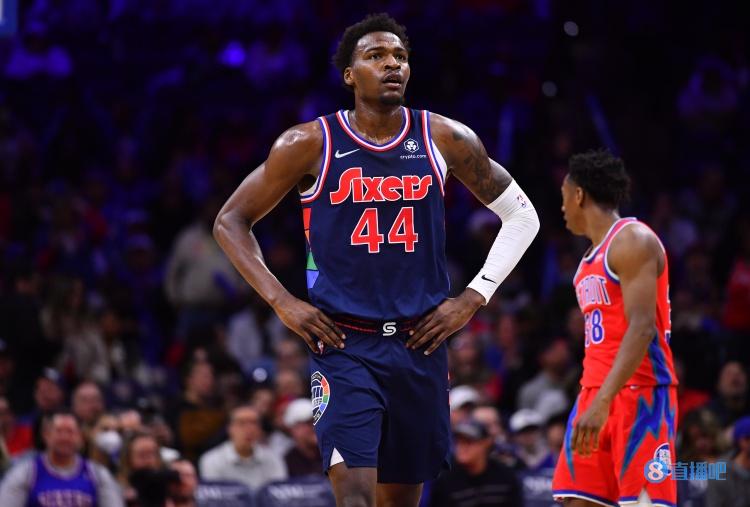 名记：76人将保罗-里德的合同转化为全额保障