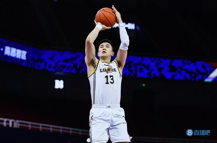 郭艾伦:我也不是从前的少年了 但为啥更可爱了 真是不公平