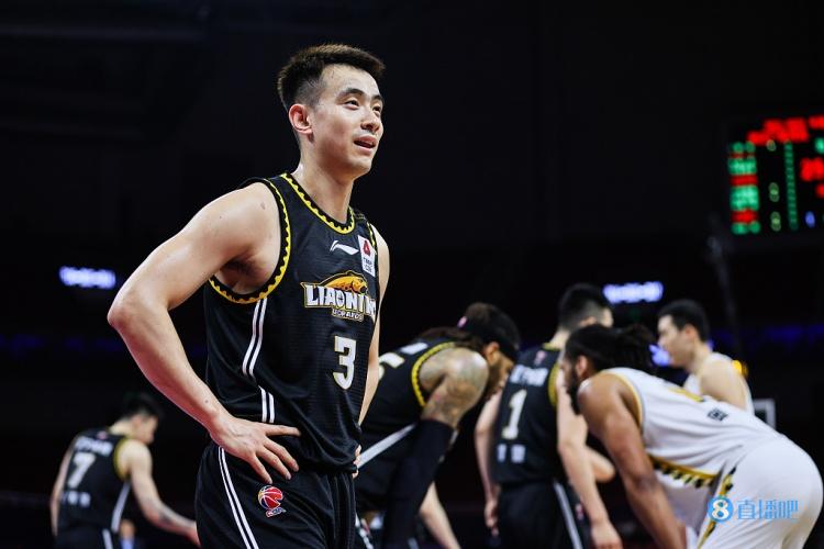 【夜谈会】你认为FMVP评选该用公式还是投票？