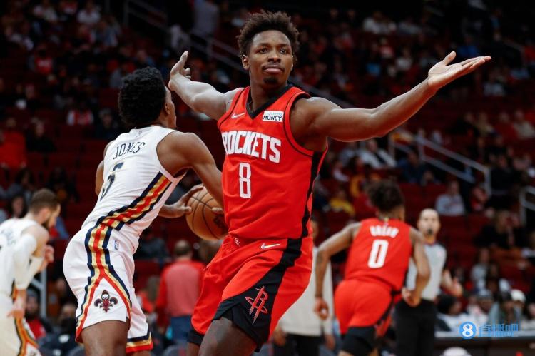 费根：泰特明日将因左脚踝酸痛缺战马刺 伤情无大碍仅出于保护