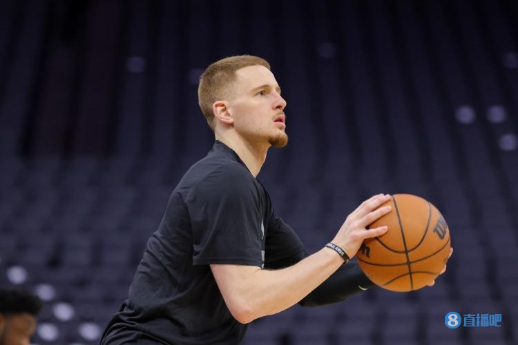 明日勇士VS热火伤病报告:迪文岑佐和一哥将缺阵 其他人均可出战