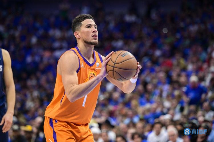 蒙蒂：布克需要提升自己被包夹后的出球能力 他有时需要当诱饵