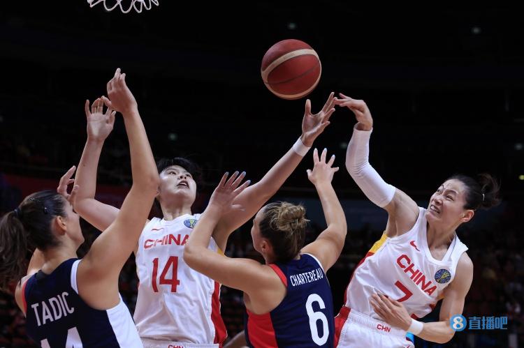 易建联祝贺中国女篮:拼进四强只是开始 期待你们更精彩的发挥