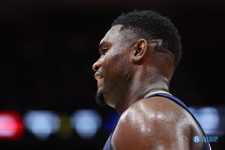 KD：锡安的运动能力远超巴克利这种彪悍型球员 他是独一无二的