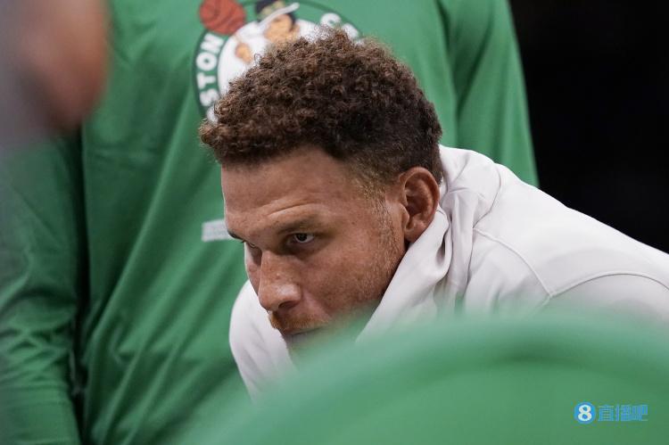 格里芬谈造进攻犯规：人们可能会说那是假摔 但那是比赛的一部分