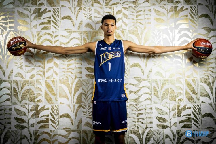 选秀专家：文班亚马是詹姆斯后最强新秀 上限是NBA最佳球员