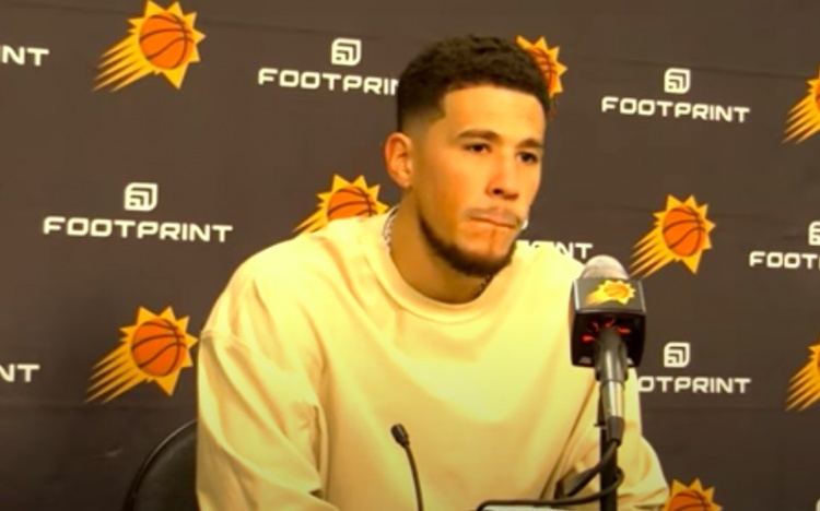 正值生涯巅峰?布克:我不这样认为 会继续不断提高自己