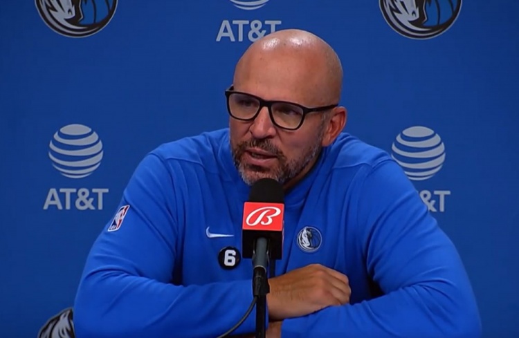 基德:077在我面前眼花缭乱 那个金鸡独立是不是胯下运了8次?