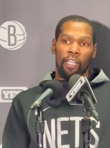 威少防自己?KD打趣:他会对我凶狠犯规 我们18/19岁以来就这样