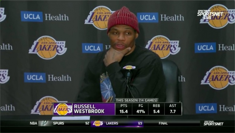 威少：不管我身边什么阵容 我知道我有能力让队友变得更好