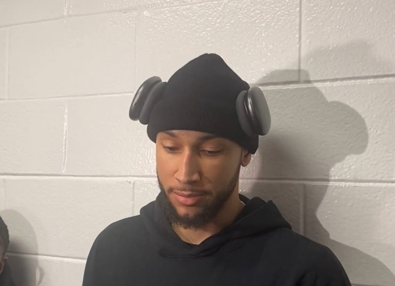 76人球迷揶揄你和大帝不可能夺冠?西蒙斯:我无法让所有人都开心