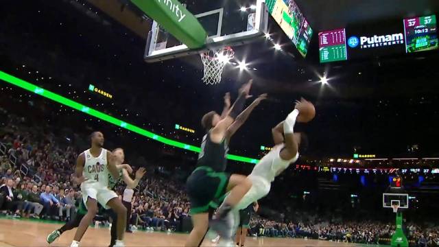 ?勒韦尔41+7 米切尔41分 塔图姆32+7 骑士加时力克绿军