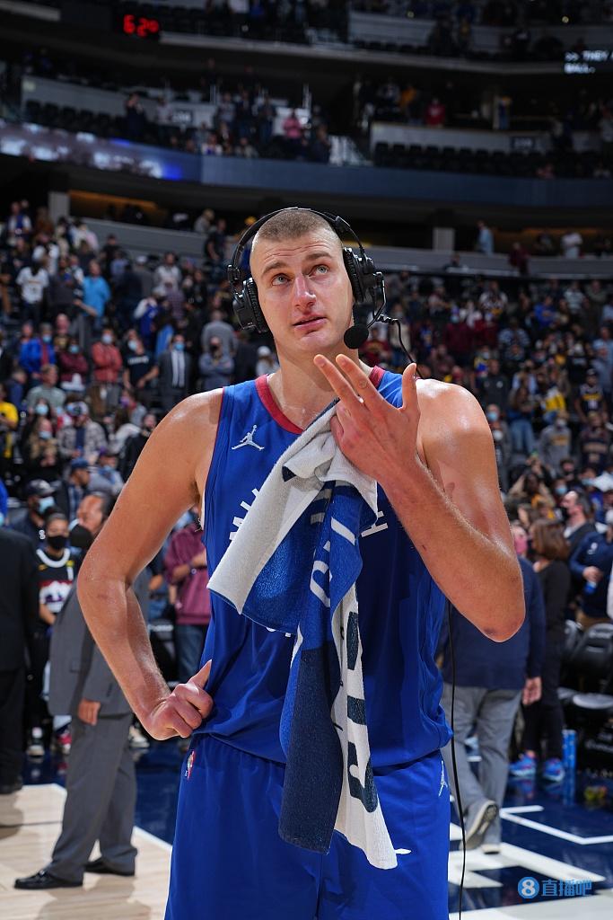 约基奇谈隔离生活：只能在健身平台上训练 我还经常打电子游戏