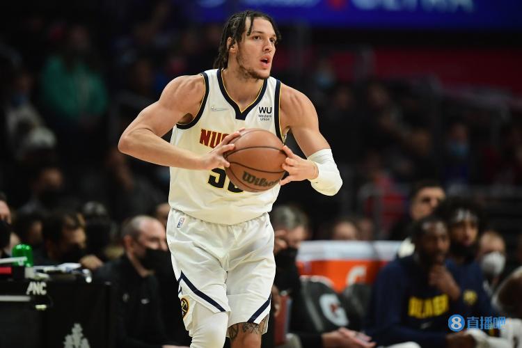 手感火热！戈登13中10拿到全队最高27分外加5篮板