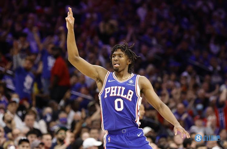 老里:与马克西沟通过出手次数 我们仍希望他做一位得分手