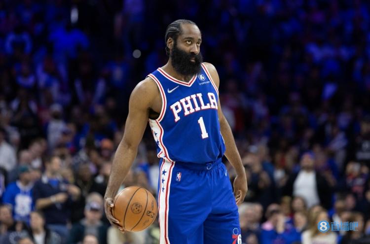 名记:哈登遭遇右脚肌腱拉伤 预计将缺席一个月