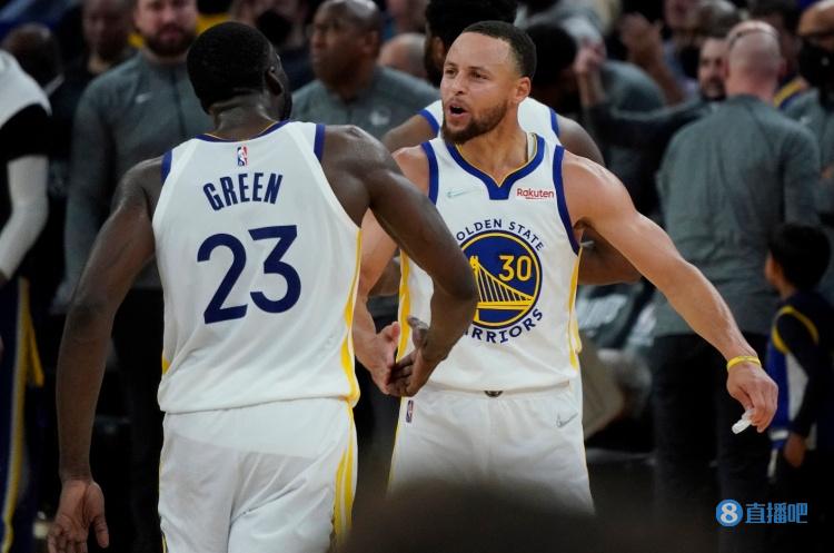 追梦:库里目前承担了大部分进攻责任 其他人也开始找到节奏了