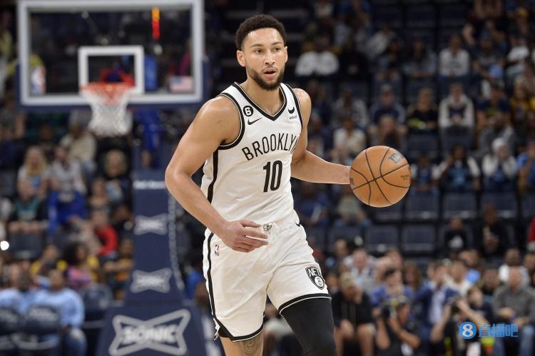 回暖！本-西蒙斯半场4投全中贡献8分4板4助1帽