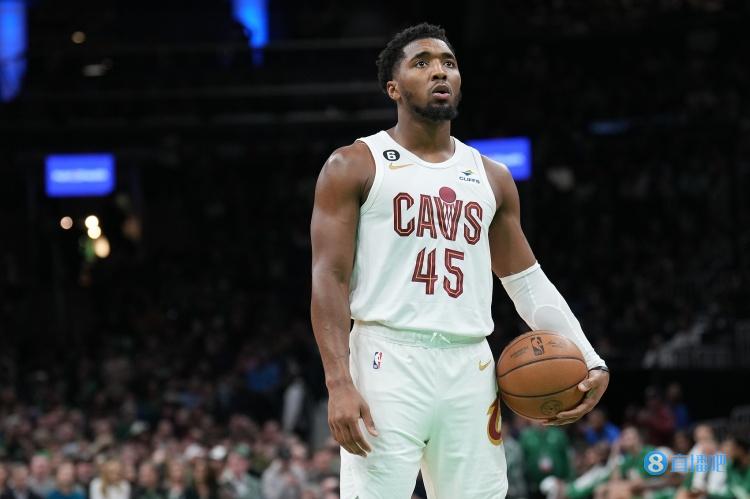 骑士主帅:米切尔努力打球让我印象深刻 他的赢球意愿并不多见