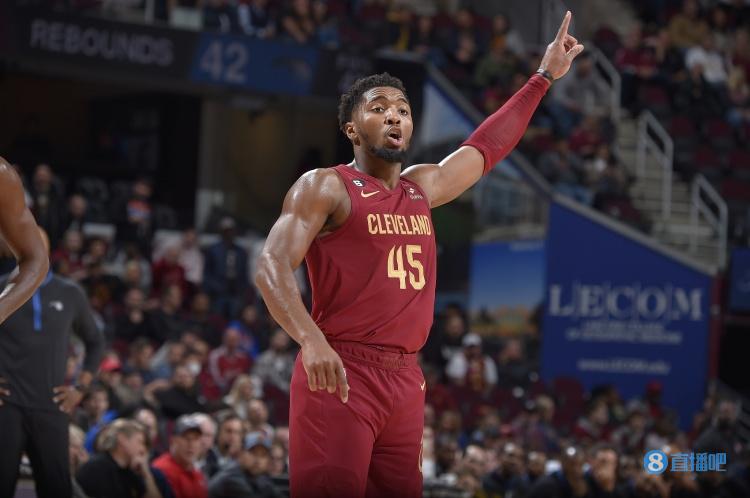 得分利器！米切尔22中11&罚球11中10 得到34分4篮板6助攻