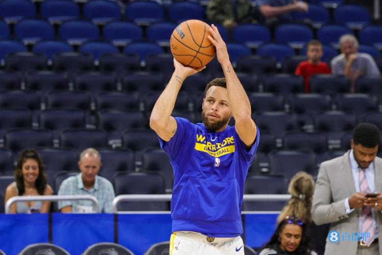 本赛季中距离命中率排名：库里62.5%居首 哈登第三&欧文第六