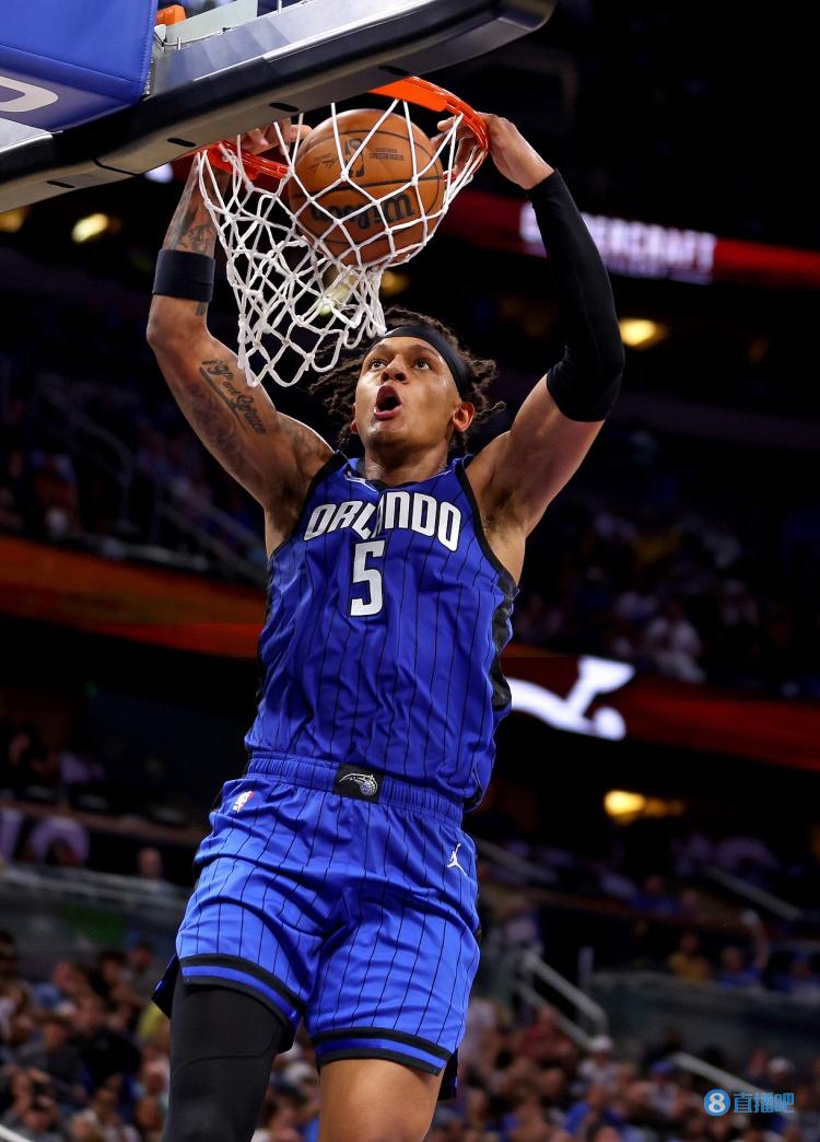 科尔:班凯罗身材高大还有技术让人印象深刻 看他成长会非常有趣