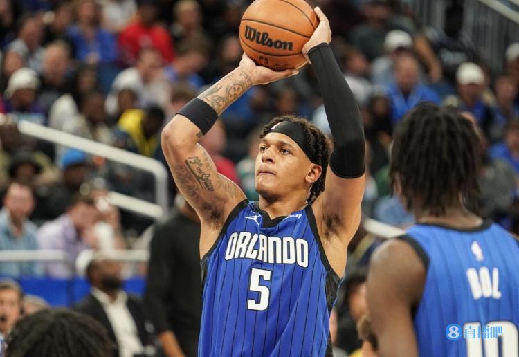 场均21.8分7.7板!名记发问:班凯罗能否以新秀身份入选全明星?