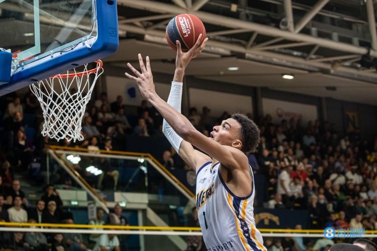 文班亚马：我不会好高骛远也不想妄自菲薄 明年我要做状元！