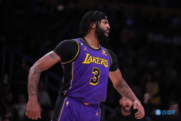 浓眉：我们近几场进攻组织更好了 尤其是在关键时刻