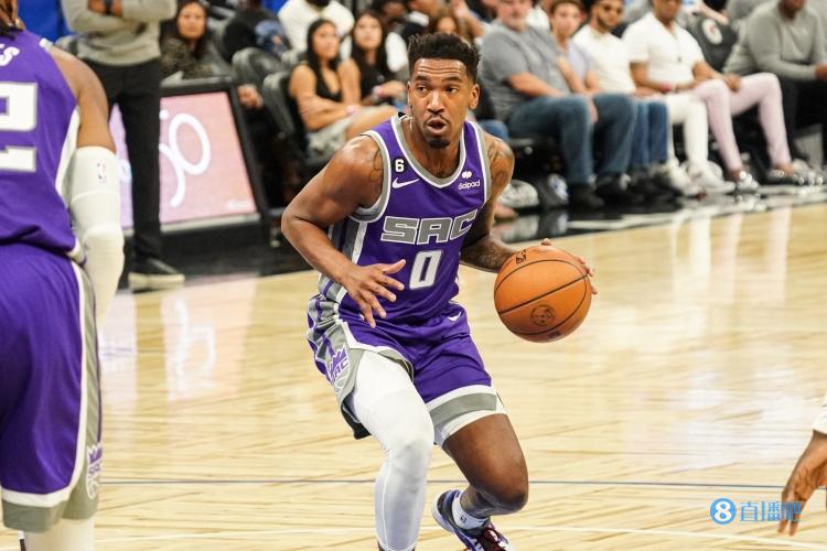 你也来?蒙克在“克莱是否对许尔特犯规”新闻下评论:??