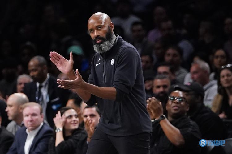 沃恩：强化篮板球能提升防守 我们近4场限制对手得分不过百是进步