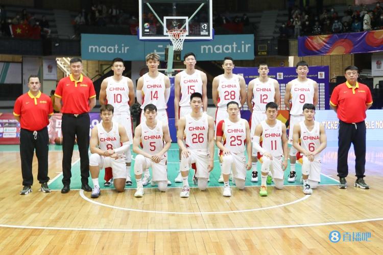 中国男篮世预赛对阵巴林12人名单：王哲林领衔 胡明轩复出 无周琦