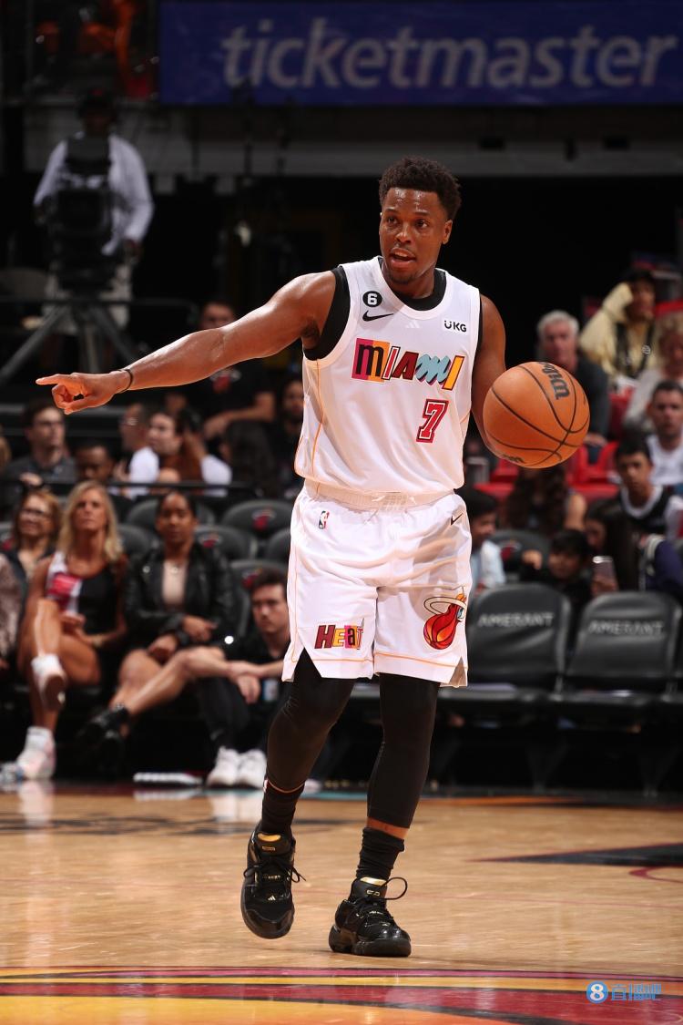 运筹帷幄!洛瑞全场12投5中 贡献12分11篮板8助攻准三双数据