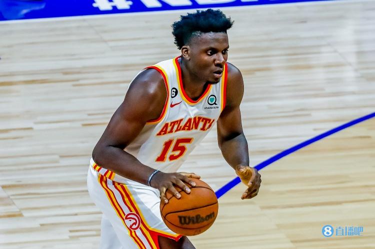 Scotto:联盟多支希望补强内线的队伍正密切关注卡佩拉