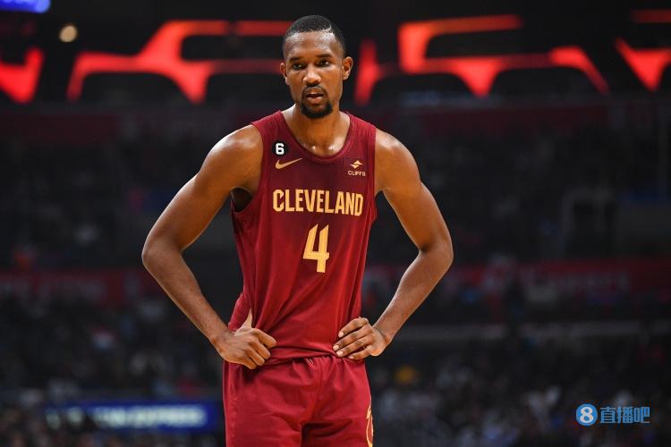 攻防一体!小莫布里14中9高效拿到20分7篮板2助攻2盖帽