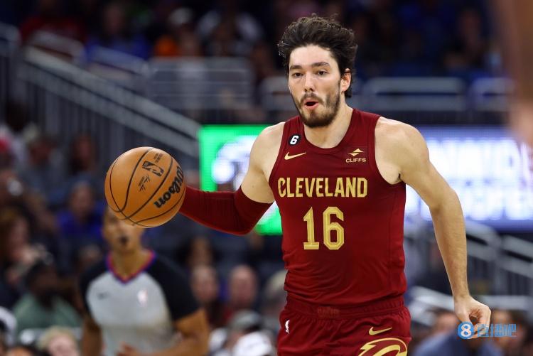 加兰:球队需要奥斯曼待在场上 为我们在每个夜晚带来能量