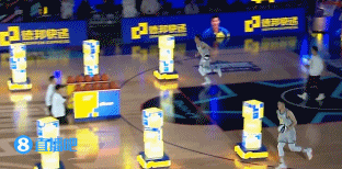 郭艾伦技巧挑战赛一字马滑倒 第二轮比赛不敌王奕博出局