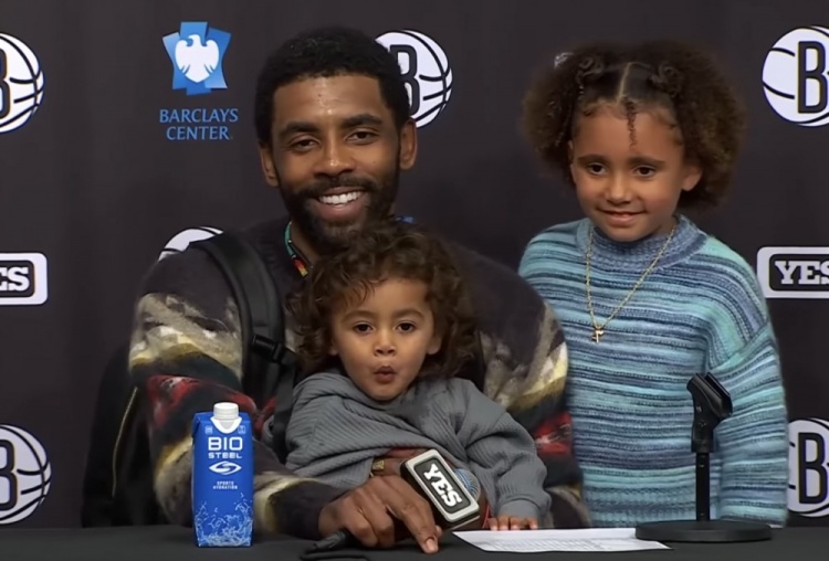 欧文:沃伦花了两年时间才重回赛场 不能把这视作理所应当